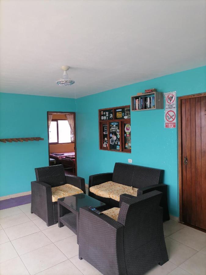 Hospedaje Restaurante El Hombre Puerto Chicama Bagian luar foto