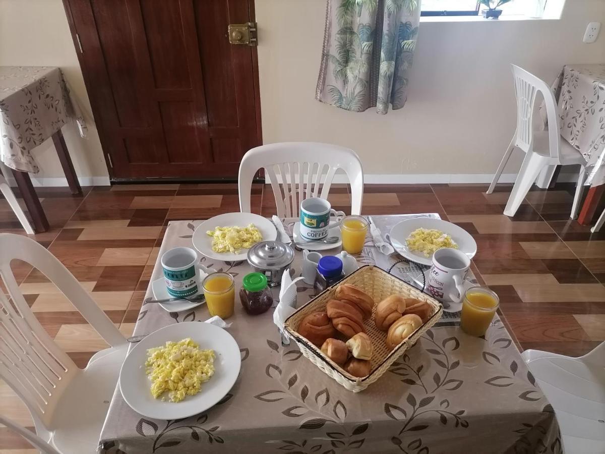 Hospedaje Restaurante El Hombre Puerto Chicama Bagian luar foto